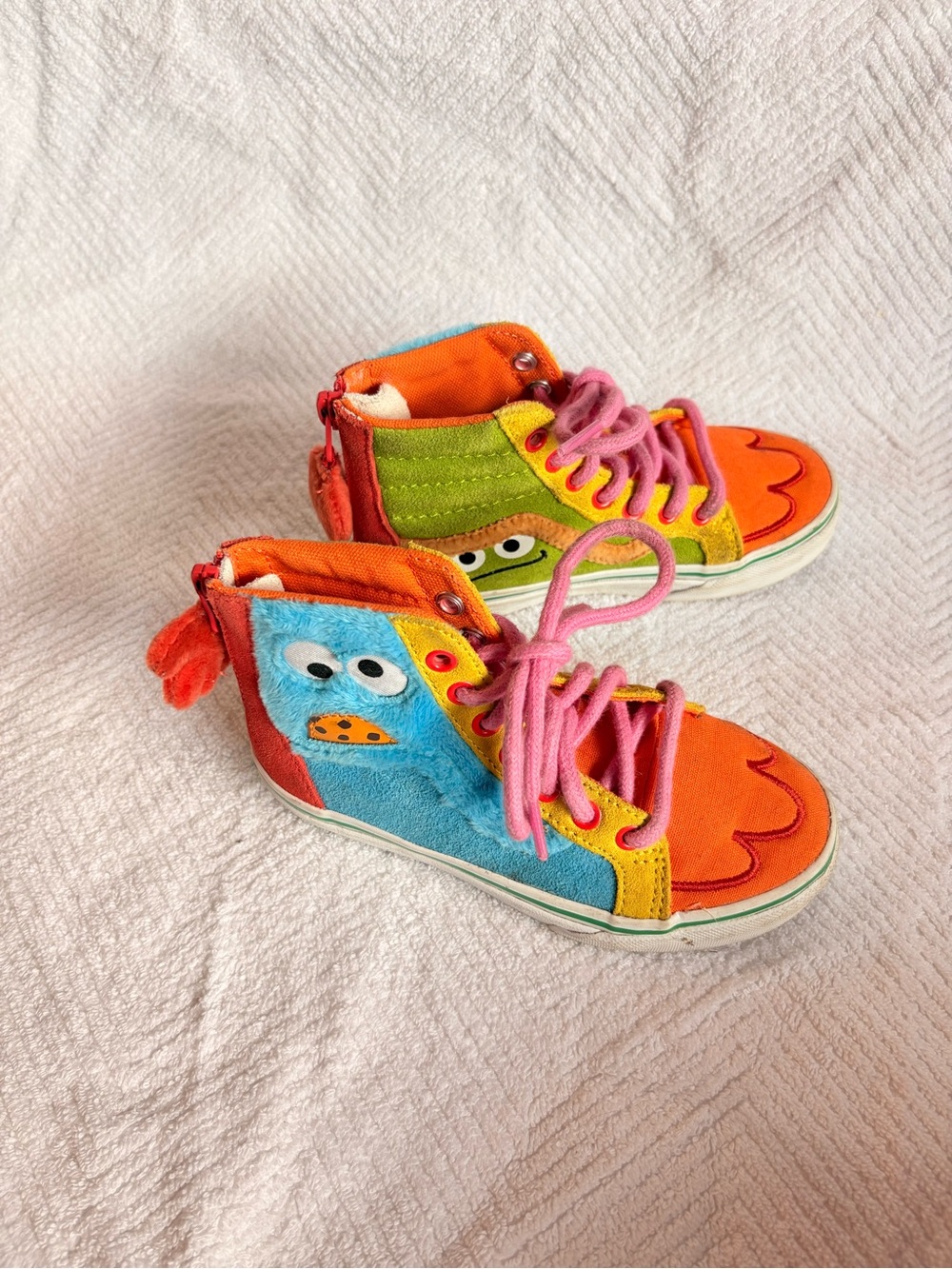 Vans Kids Multicolor High-Top Sneakers with Pink Laces - Picture 2 of 6
